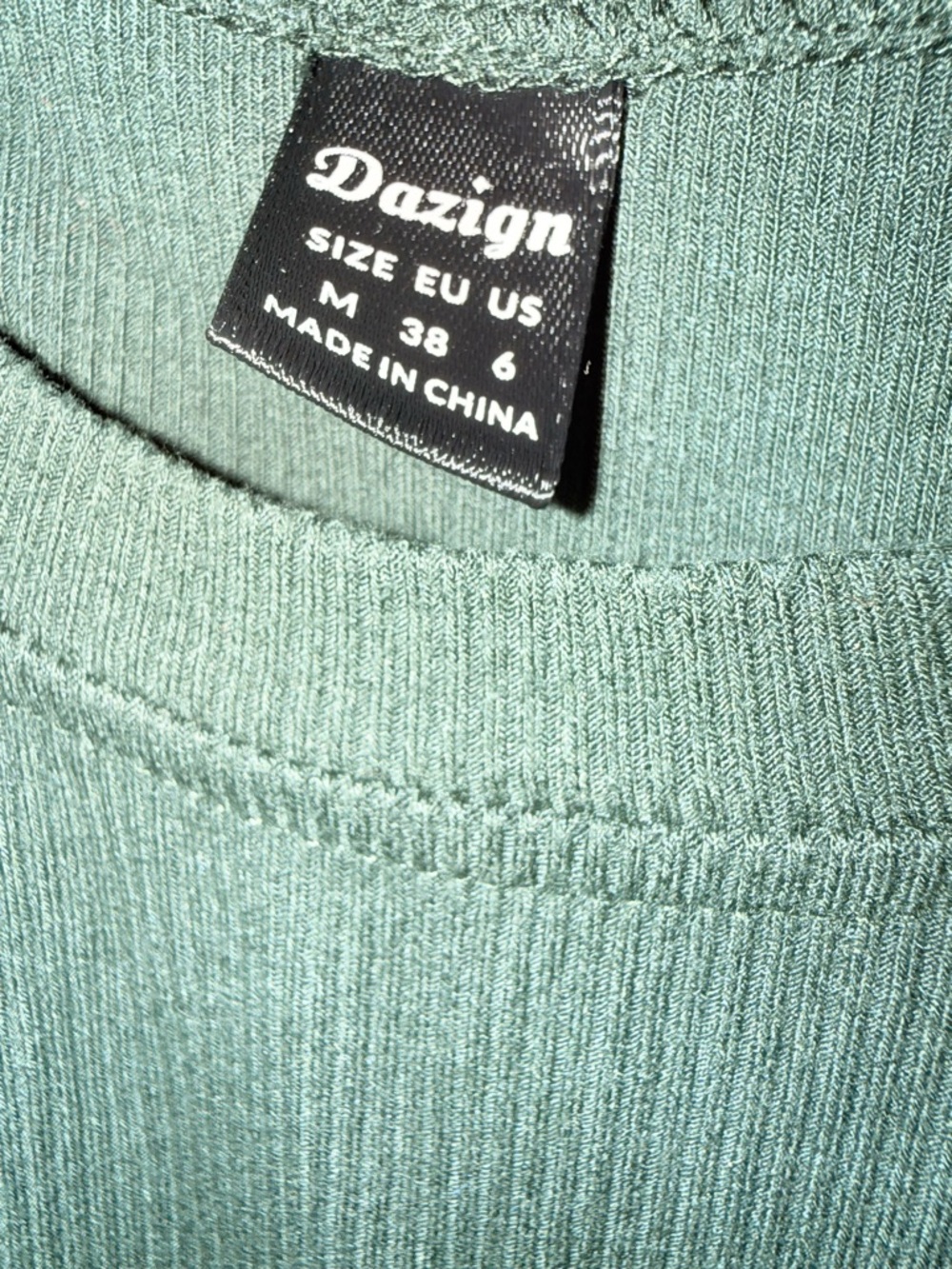 SHEIN Green Ribbed Twist-Front Tank Top - Picture 2 of 3